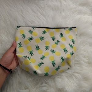 NWOT Pineapple pouch